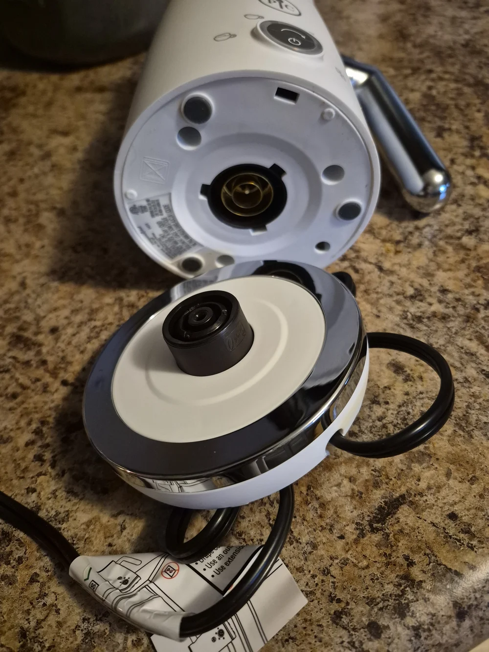 The Pampered Chef White Electric Milk Frother with Silver Handle